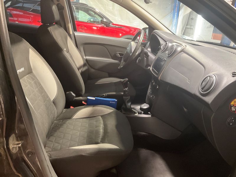 Dacia Sandero 1.5 dCi Stepway Prestige 2013 – снимка 3