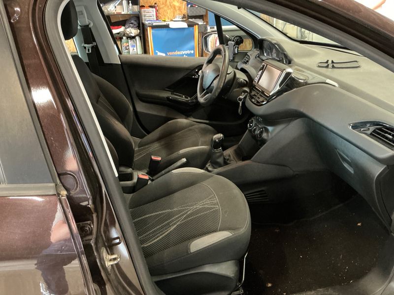 Peugeot 208 1.2 VTi Active 2013 – снимка 3