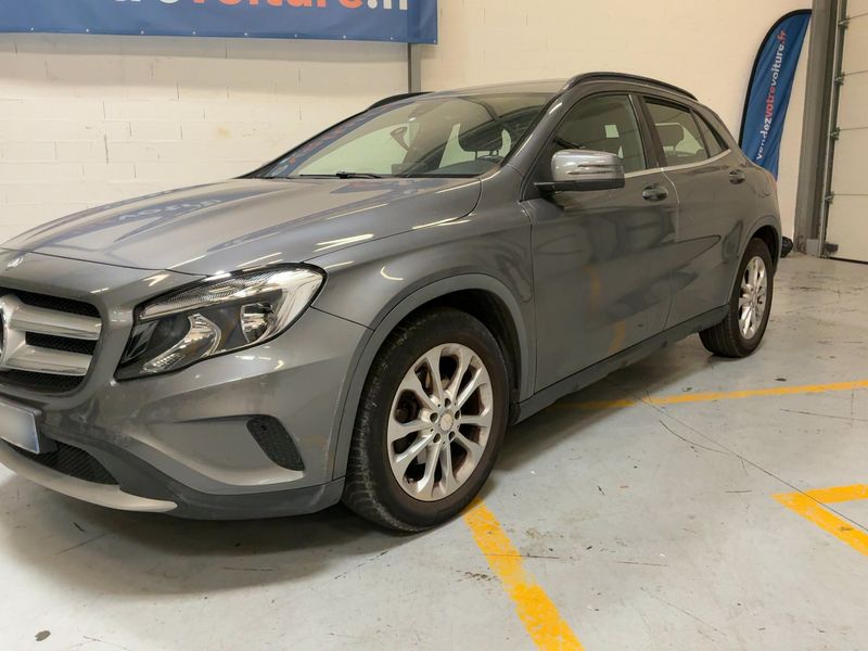 Mercedes-Benz GLA-Klasse GLA 180 d Inspiration 2016 – снимка 2
