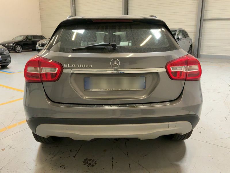 Mercedes-Benz GLA-Klasse GLA 180 d Inspiration 2016 – снимка 7