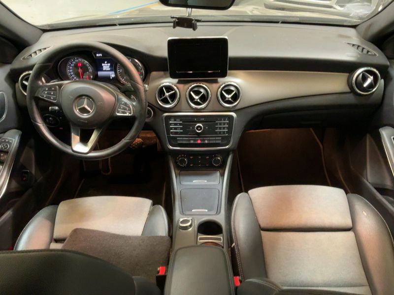 Mercedes-Benz GLA-Klasse GLA 180 d Inspiration 2016 – снимка 17