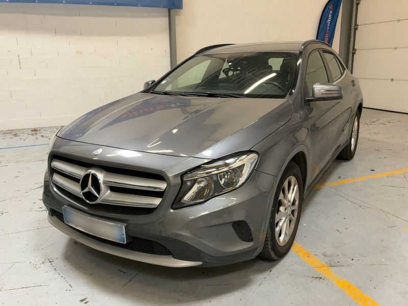 Mercedes-Benz GLA-Klasse GLA 180 d Inspiration 2016 – снимка 1