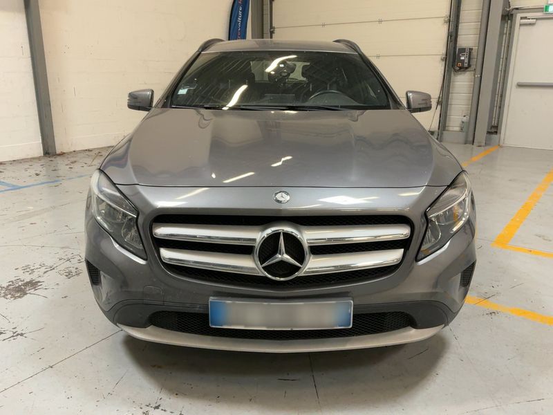 Mercedes-Benz GLA-Klasse GLA 180 d Inspiration 2016 – снимка 14