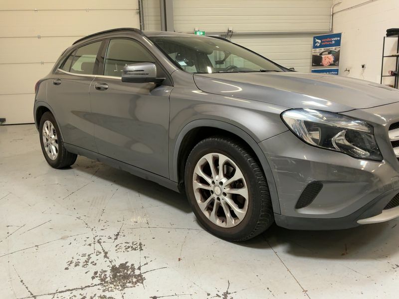 Mercedes-Benz GLA-Klasse GLA 180 d Inspiration 2016 – снимка 12