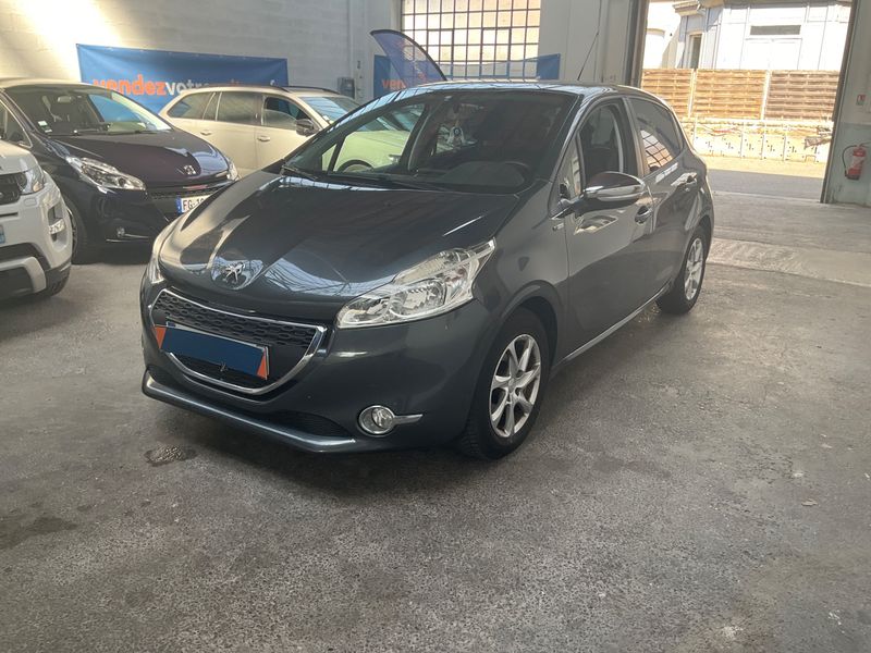 Peugeot 208 1.2 e-VTi Style 2014 – снимка 1