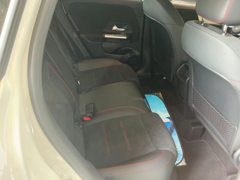 Mercedes-Benz GLA-Klasse GLA 200 AMG Line 2022 – снимка 19