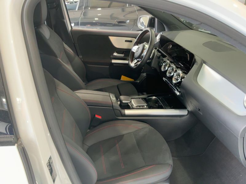 Mercedes-Benz GLA-Klasse GLA 200 AMG Line 2022 – снимка 16