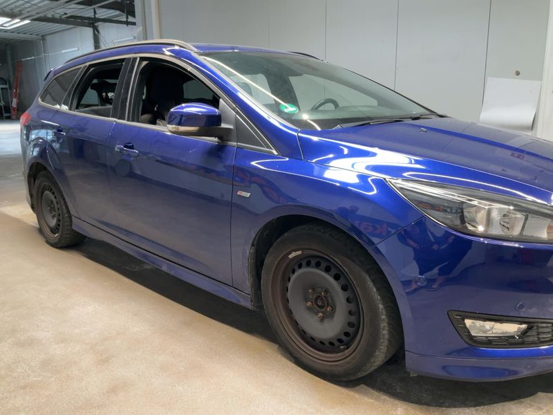 Ford Focus 1.0 EcoBoost ST-Line 2018 – снимка 12