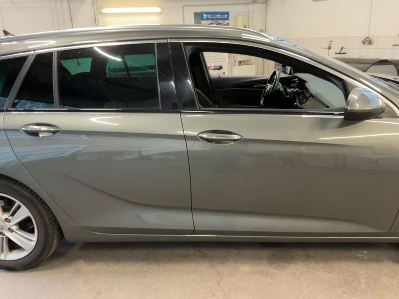 Opel Insignia Sports Tourer 2.0 CDTI Innovation 2018 – снимка 10