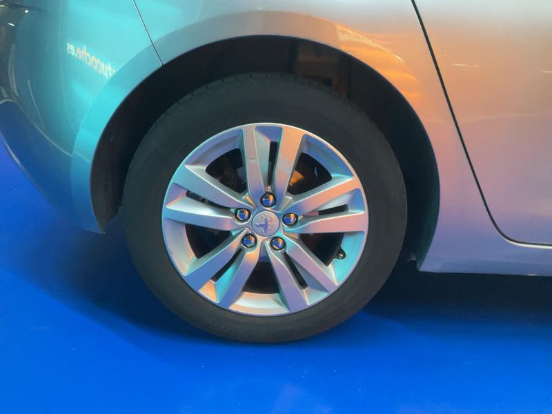 Peugeot 308 1.6 HDi Active 2015 – снимка 9