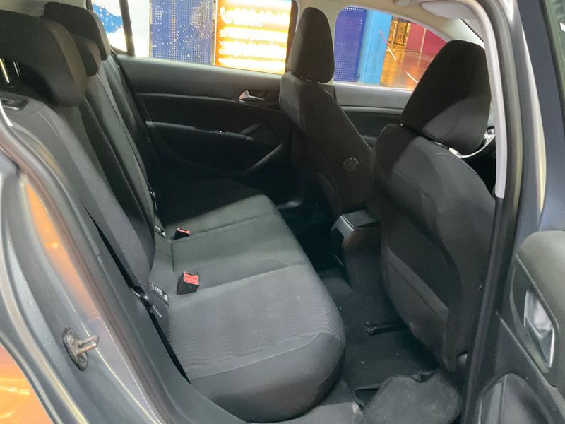 Peugeot 308 1.6 HDi Active 2015 – снимка 19
