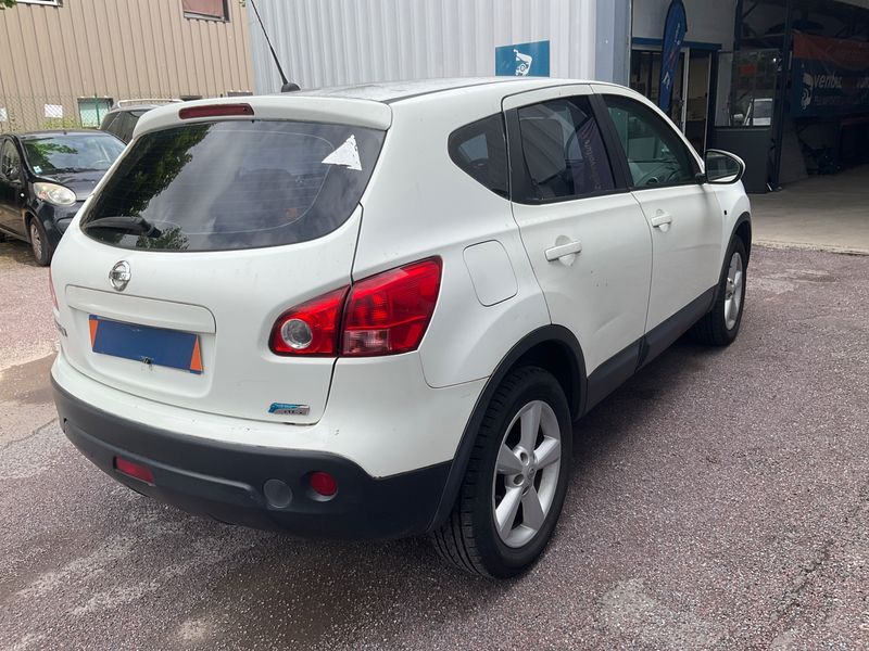 Nissan Qashqai 1.5 dCi Tekna 2010 – снимка 2