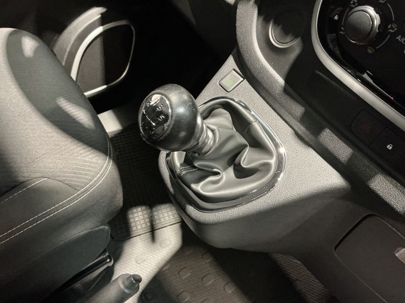 Renault Trafic 1.6 dCi Energy L1H1 SpaceClass 2022 – снимка 25