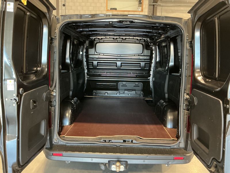 Renault Trafic 1.6 dCi Energy L1H1 SpaceClass 2022 – снимка 15