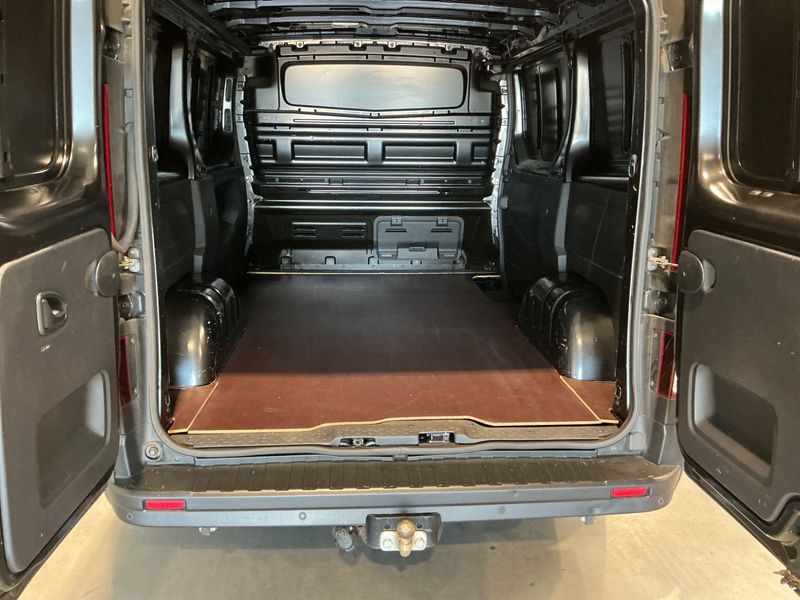 Renault Trafic 1.6 dCi Energy L1H1 SpaceClass 2022 – снимка 22