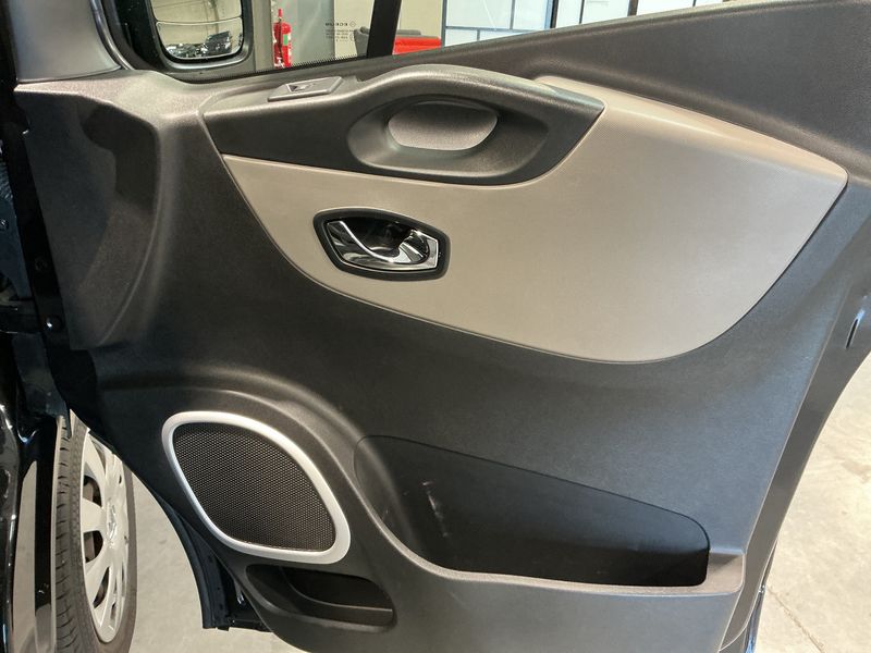 Renault Trafic 1.6 dCi Energy L1H1 SpaceClass 2022 – снимка 26