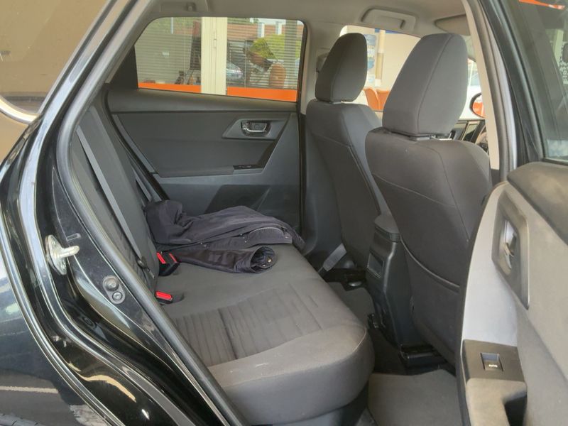 Toyota Auris 1.8 Hybrid Active 2016 – снимка 19