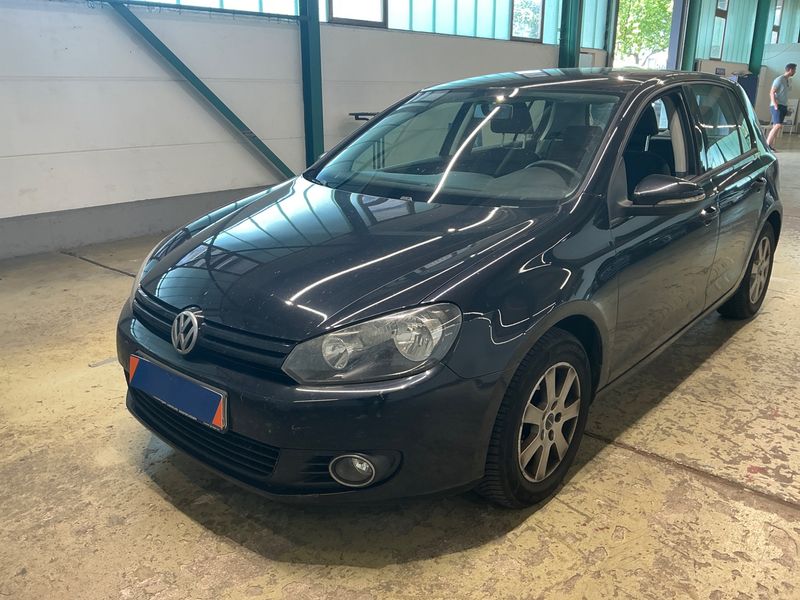Volkswagen Golf VI 1.6 TDI Trendline 2011 – снимка 1