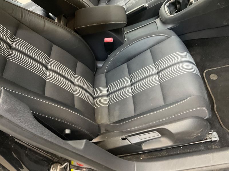 Volkswagen Golf VI 2.0 TDI Match BlueMotion Tech 2012 – снимка 32