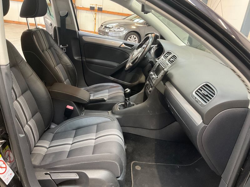 Volkswagen Golf VI 2.0 TDI Match BlueMotion Tech 2012 – снимка 17