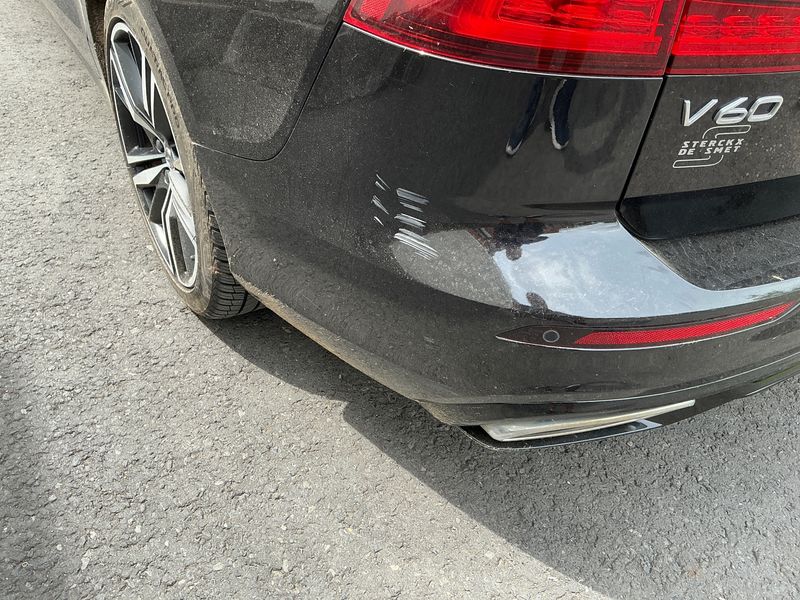 Volvo V60 2.0 T6 Plug-in Hybrid R-Design AWD 2020 – снимка 32