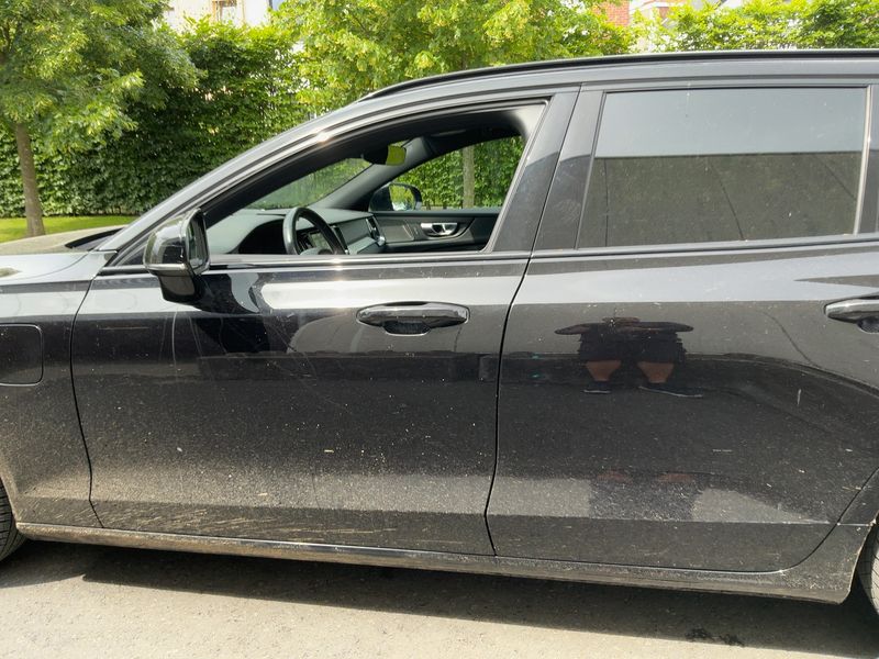Volvo V60 2.0 T6 Plug-in Hybrid R-Design AWD 2020 – снимка 4