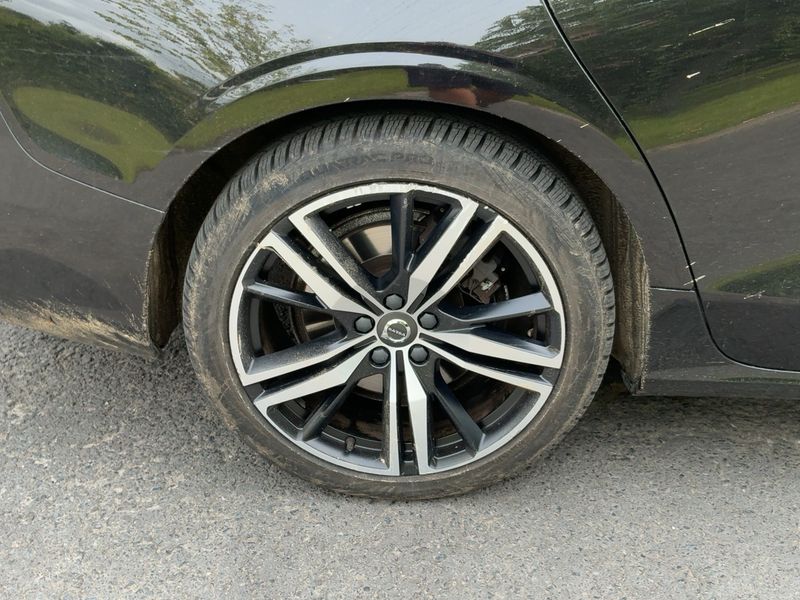 Volvo V60 2.0 T6 Plug-in Hybrid R-Design AWD 2020 – снимка 9