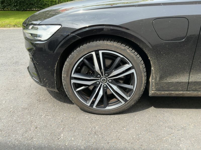 Volvo V60 2.0 T6 Plug-in Hybrid R-Design AWD 2020 – снимка 3
