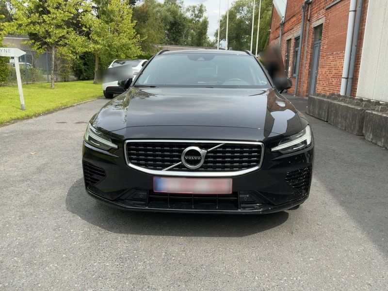 Volvo V60 2.0 T6 Plug-in Hybrid R-Design AWD 2020 – снимка 14