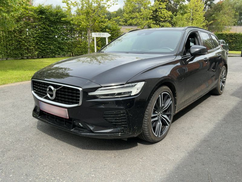 Volvo V60 2.0 T6 Plug-in Hybrid R-Design AWD 2020 – снимка 1