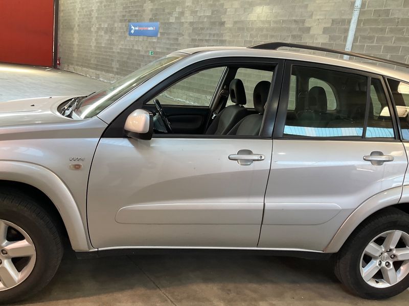 Toyota RAV 4 2.0 4x4 2004 – снимка 4