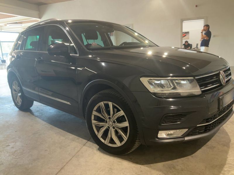 Volkswagen Tiguan 2.0 TDI Executive 4Motion BlueMotion Tech 2016 – снимка 12