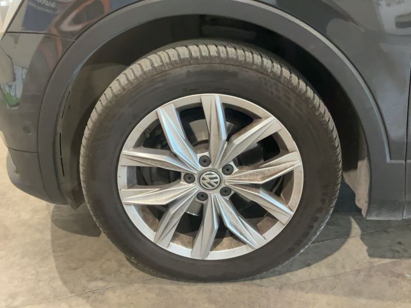 Volkswagen Tiguan 2.0 TDI Executive 4Motion BlueMotion Tech 2016 – снимка 3