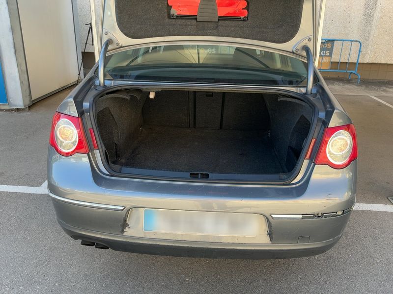 Volkswagen Passat 2.0 TDI Advance 2007 – снимка 10
