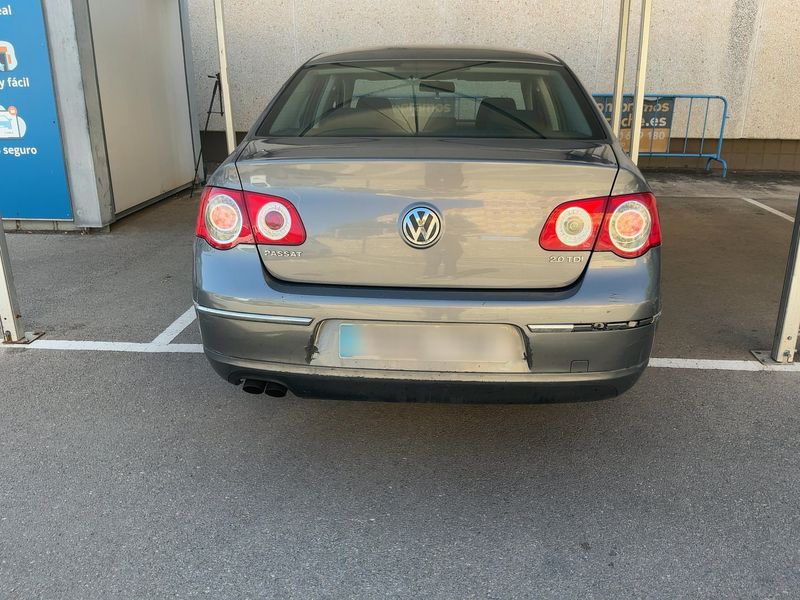 Volkswagen Passat 2.0 TDI Advance 2007 – снимка 5