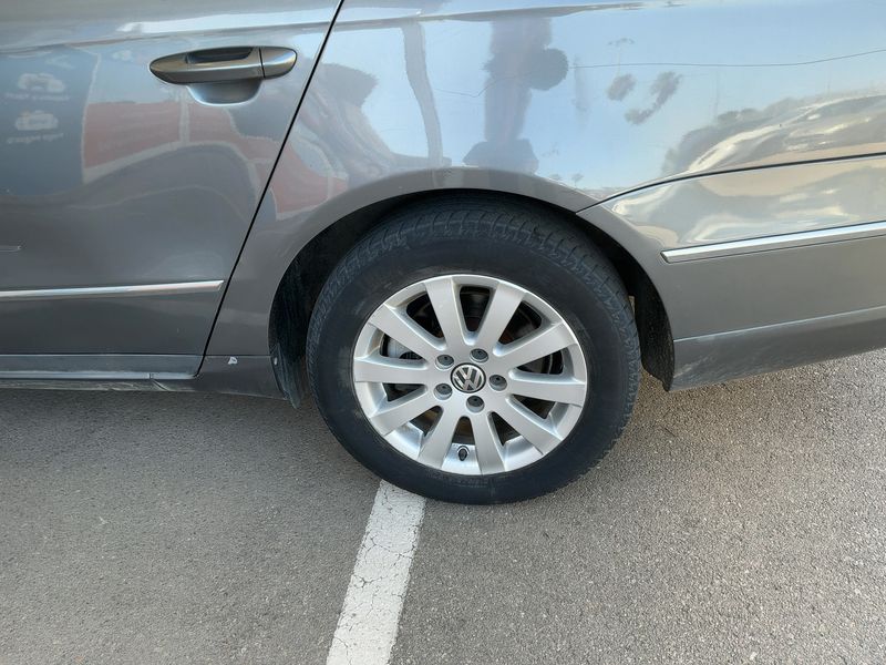 Volkswagen Passat 2.0 TDI Advance 2007 – снимка 18