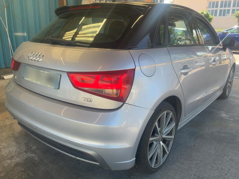 Audi A1 Sportback 1.6 TDI S line edition 2014 – снимка 8