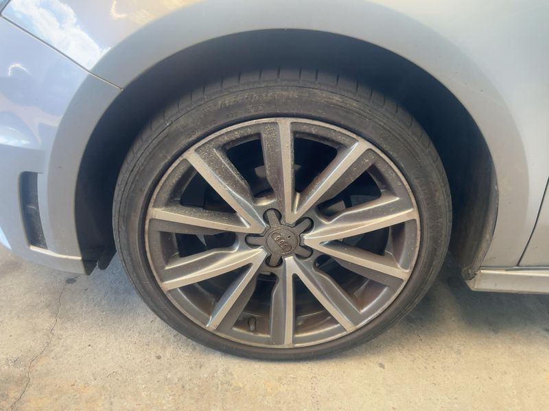 Audi A1 Sportback 1.6 TDI S line edition 2014 – снимка 3