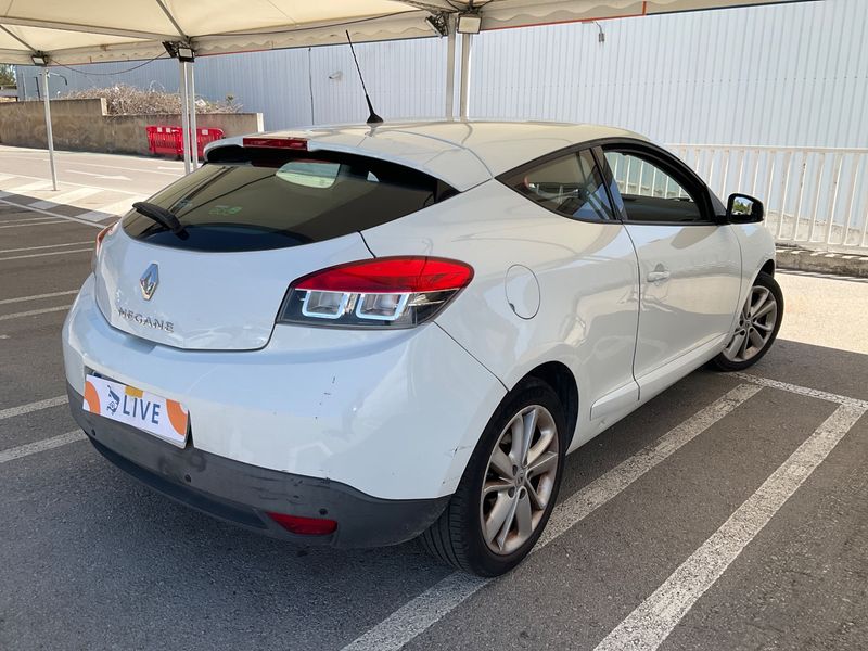Renault Megane 1.5 dCi Dynamique 2013 – снимка 2