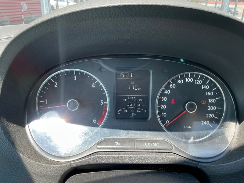 Volkswagen Polo 1.6 TDI Highline 2010 – снимка 4
