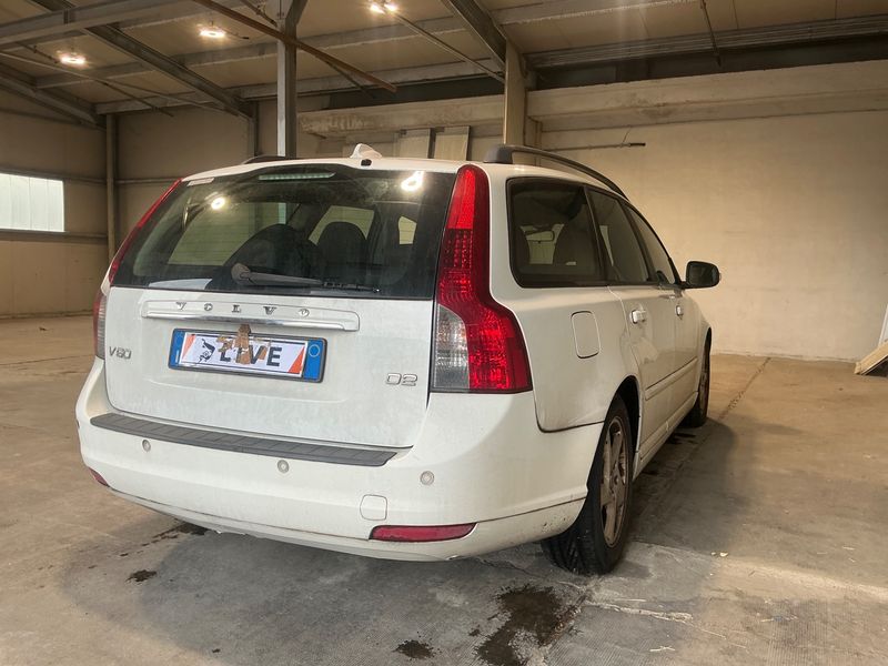 Volvo V50 1.6 D2 Polar Plus 2012 – снимка 2