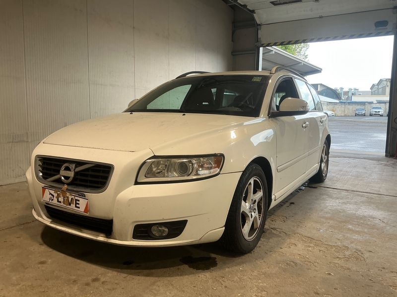 Volvo V50 1.6 D2 Polar Plus 2012 – снимка 1