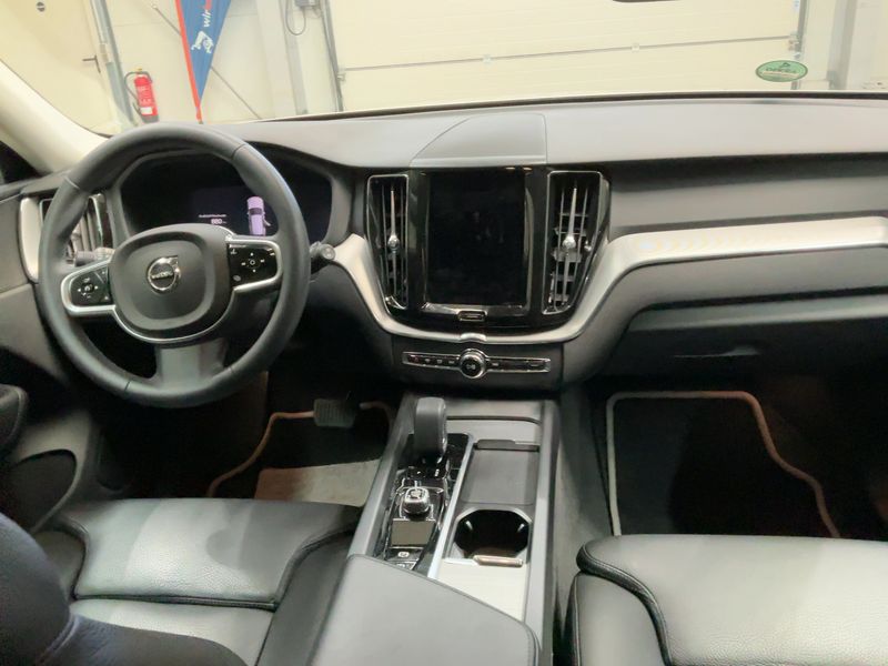 Volvo XC60 2.0 B4 Mild-Hybrid Plus Bright 2WD 2022 – снимка 17