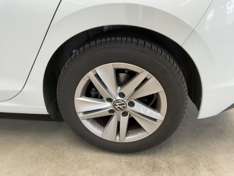 Volkswagen Golf VIII 2.0 TDI Life 2023 – снимка 5
