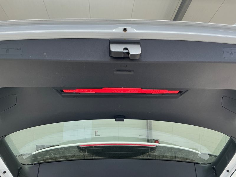 Volkswagen Golf VIII 2.0 TDI Life 2023 – снимка 23