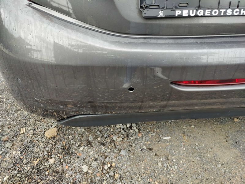 Peugeot 208 1.2 PureTech Signature 2018 – снимка 35