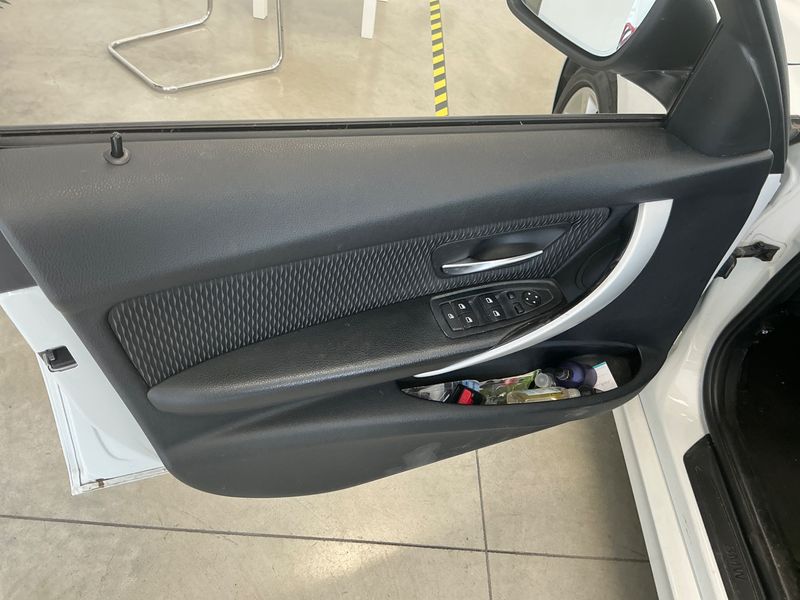 BMW 3er 316d 2013 – снимка на щета 36