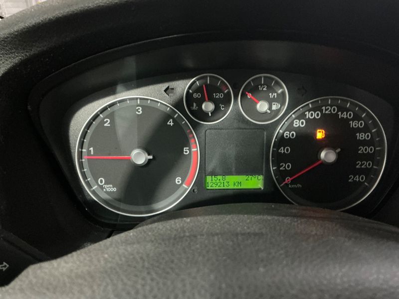 Ford Focus 1.6 TDCi Trend 2005 – снимка 4