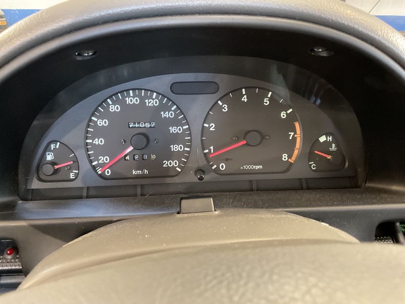 Suzuki Swift 1.3 GLS 2002 – снимка 4