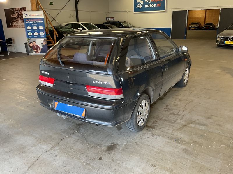 Suzuki Swift 1.3 GLS 2002 – снимка 2